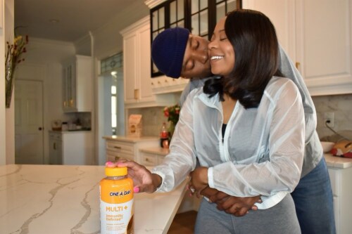 One A Day® Multivitamin + Immunity Defense Gummies Perspective: bottom