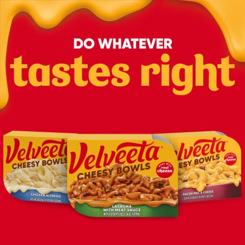 Velveeta Cheesy Lasagna with Meat Sauce & Creamy Cheese Sauce Topping Microwavable Meal Perspective: bottom