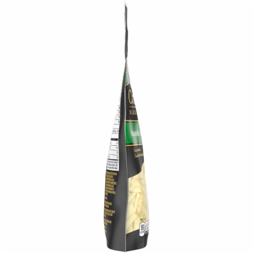 Cracker Barrel Mozzarella Cheese Blend Bold Cut Shredded Cheese Perspective: bottom