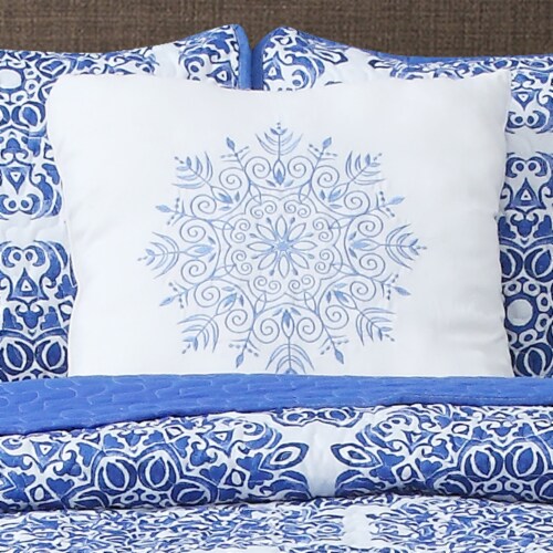 Harper Lane Briar Blue Quilt Set Perspective: bottom