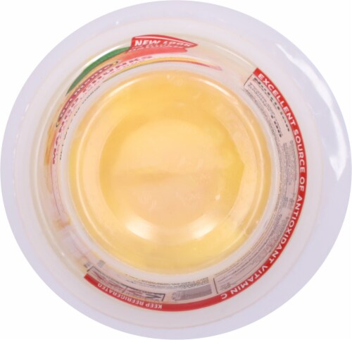 Del Monte® Fruit Naturals Mango Chunks in Light Syrup Fruit Cup Perspective: bottom