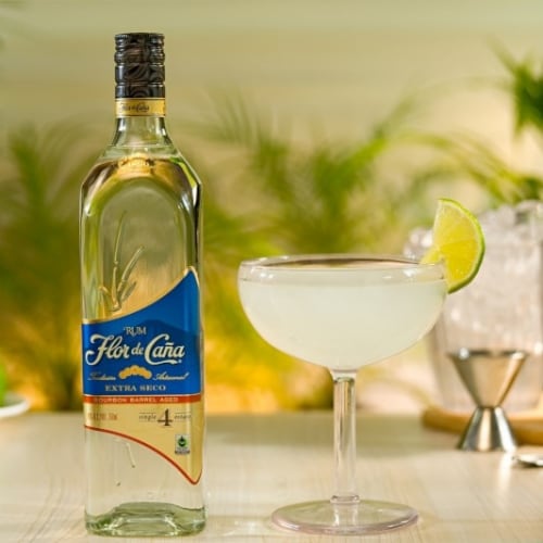 Flor de Cana® 4 Extra Seco Rum Perspective: bottom