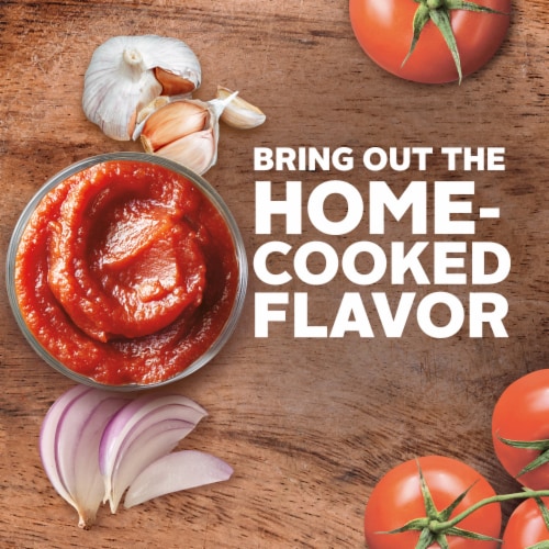 Hunt's Tomato Sauce With Basil Garlic And Oregano Perspective: bottom