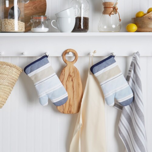 Martha Stewart Thin Stripe Oven Mitts Perspective: bottom