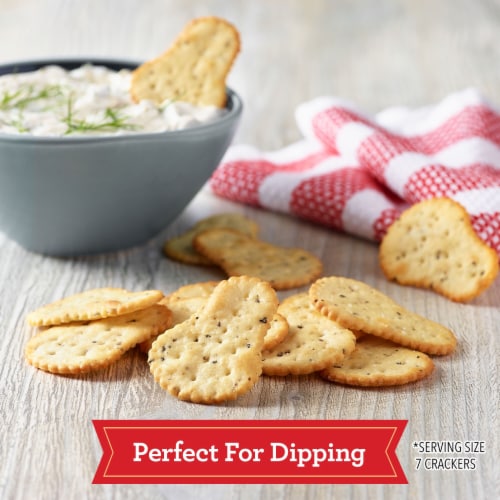 Town House® Dipping Thins Black Pepper Baked Snack Crackers Perspective: bottom