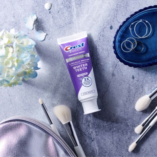 Crest 3D White Professional Ultra White Toothpaste Perspective: bottom