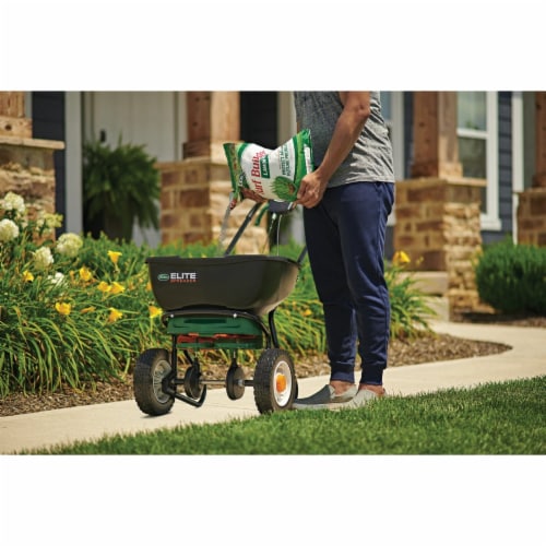 Scotts® Turf Builder® Lawn Food Perspective: bottom