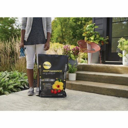 Miracle-Gro® Performance Organics™ All-Purpose Container Potting Mix Perspective: bottom