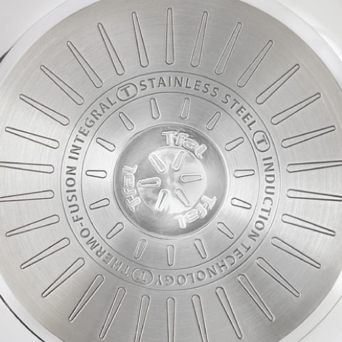 T-Fal Cook & Strain Pot Perspective: bottom