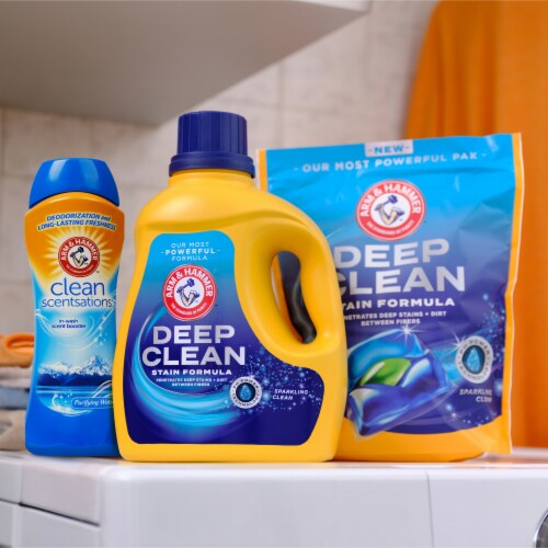 Arm & Hammer™ Deep Clean Stain Formula Sparkling Clean Liquid Laundry Detergent Perspective: bottom