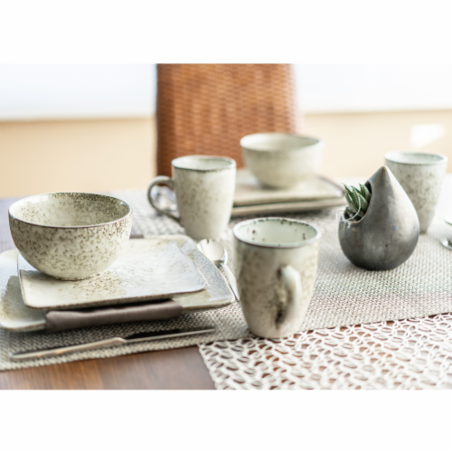 BIA Cordon Bleu Rustico Dinnerware Set Perspective: bottom
