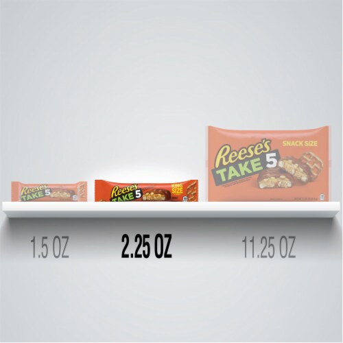 REESE'S TAKE 5 Pretzel Peanut and Chocolate King Size Candy Bar Perspective: bottom