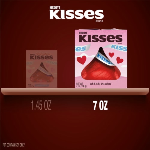 HERSHEY'S KISSES Solid Milk Chocolate Valentine Candy Gift Box Perspective: bottom