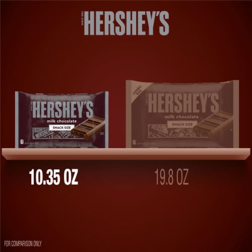 HERSHEY'S Milk Chocolate Snack Size Halloween Candy Bars Bag Perspective: bottom