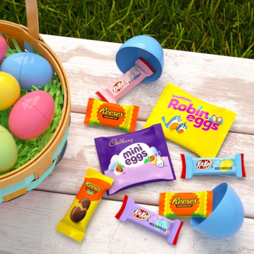Hershey Assorted Flavored Easter Candy Variety Bag Perspective: bottom