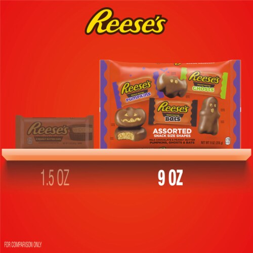 REESE'S Assorted Milk Chocolate Snack Size Peanut Butter Shapes Halloween Candy Bag Perspective: bottom