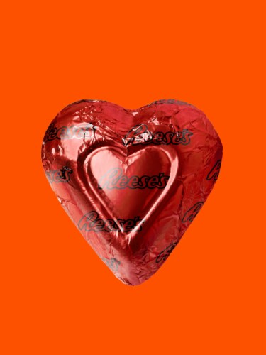 Reese's Milk Chocolate Peanut Butter Hearts Candy Perspective: bottom