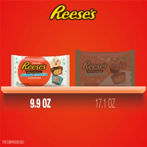 REESE'S Miniatures Sugar Cookie Milk Chocolate Peanut Butter Cups Christmas Candy Bag Perspective: bottom