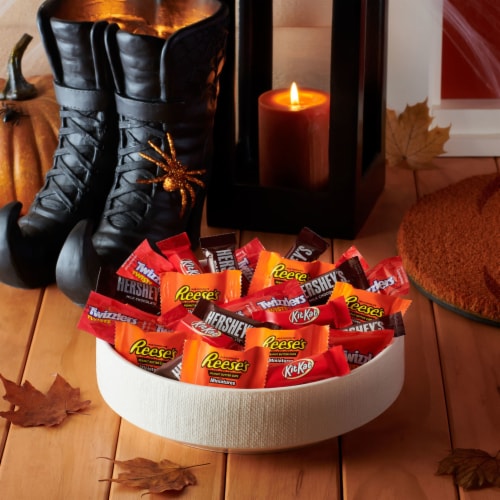 Hershey Assorted Milk Chocolate and Fruit Flavored Halloween Candy Bag Perspective: bottom