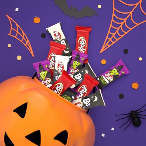 KIT KAT® Halloween Lovers Assorted Milk Chocolate and Creme Halloween Perspective: bottom