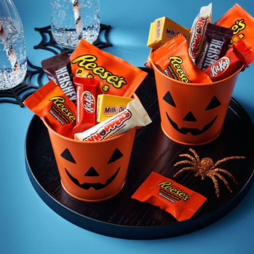Hershey Assorted Flavored Miniatures Halloween Candy Variety Bag Perspective: bottom