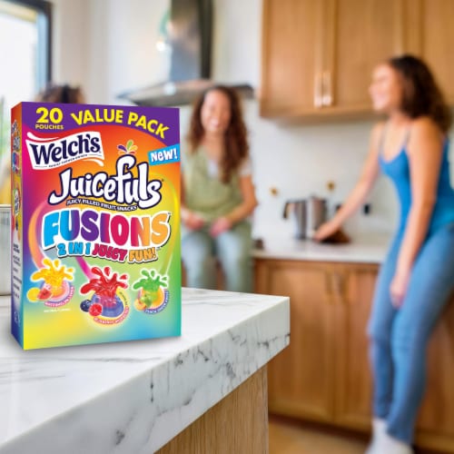 Welch's Juicefuls Fusions Gluten Free Fruit Snacks Perspective: bottom