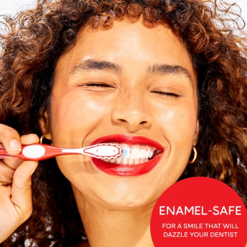 Colgate Optic White Stain Fighter Teeth Whitening Toothpaste in Fresh Mint Perspective: bottom