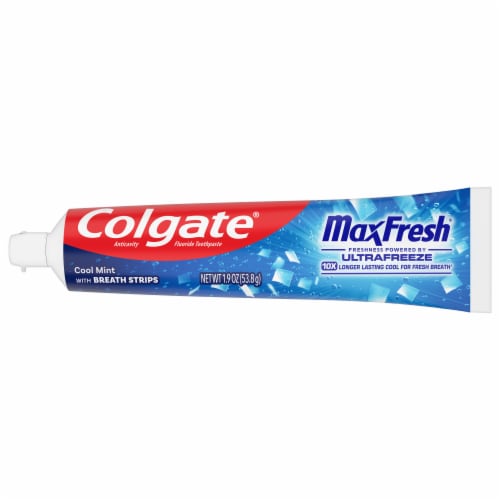 Colgate MaxFresh Travel Size Toothpaste in Cool Mint Perspective: bottom