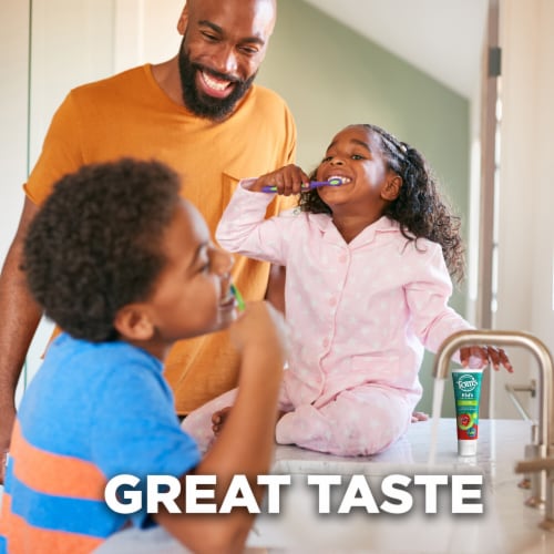 Tom's of Maine Toothpaste for Kids with Fluoride Natural Silly Strawberry Perspective: bottom