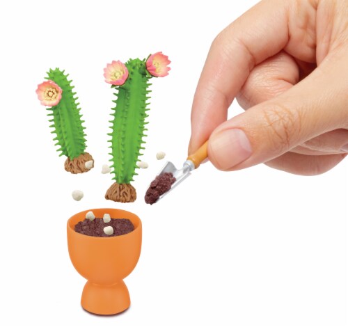 MGA Miniverse™ Make It Mini™ Lifestyle Toy Perspective: bottom