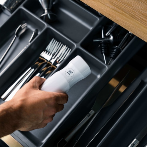ZWILLING Fresh & Save Handheld Vacuum Sealer Machine for Easy Storage Perspective: bottom