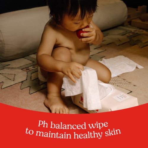 Huggies Skin Essentials Hypoallergenic Baby Wipes Perspective: bottom