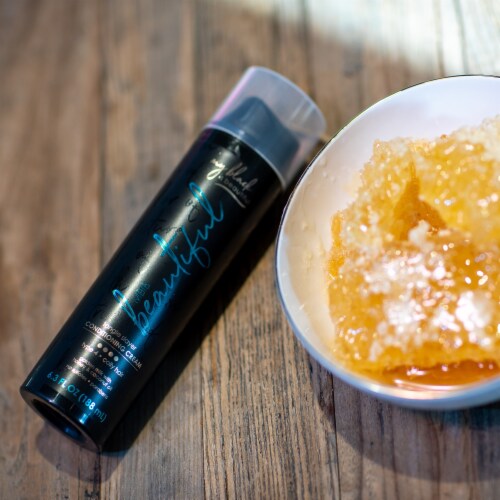My Black is Beautiful Type 3 Tangle Slayer with Coconut Oil Honey and Turmeric Conditioning Cream Perspective: bottom