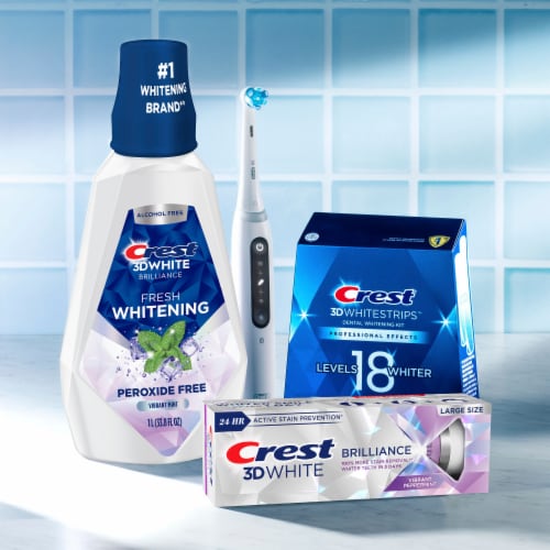 Crest Clean Mint 3DWhite Brilliance Alcohol Free Whitening Mouthwash Perspective: bottom