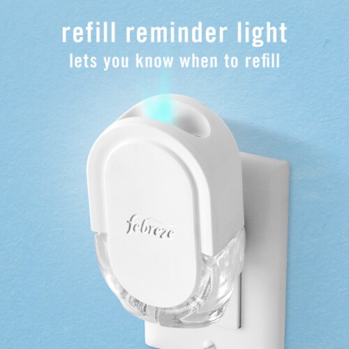 Febreze Odor-Fighting Fade Defy PLUG Air Freshener Refill Mediterranean Lavender Oil Refills Perspective: bottom