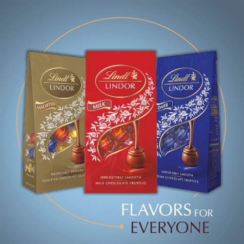 Lindt LINDOR Stracciatella Cookies & Cream White Chocolate Candy Truffles Bag Perspective: bottom