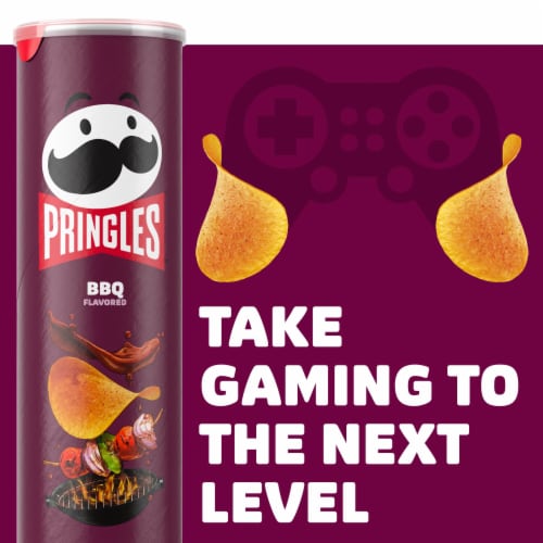 Pringles® BBQ Potato Crisps Chips Perspective: bottom