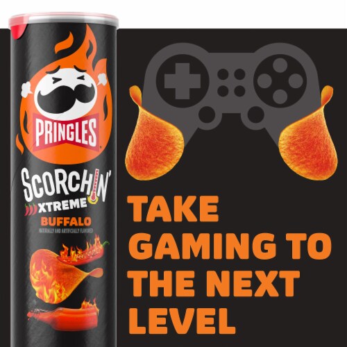 Pringles® Scorchin' Buffalo Potato Crisps Chips Perspective: bottom