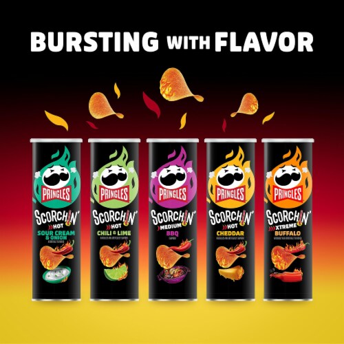 Pringles® Scorchin' Buffalo Potato Crisps Chips Perspective: bottom