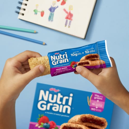 Nutri-Grain® Mixed Berry Breakfast Bars Perspective: bottom