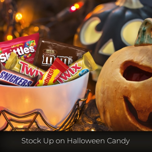 Mars Mixed Chocolate Halloween Stand Up Bag Perspective: bottom