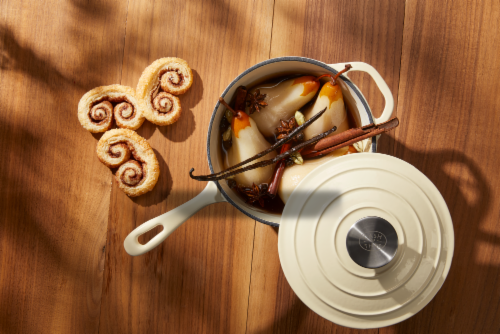 Dash of That Sauce Pot Cast Iron - Ivory Perspective: bottom