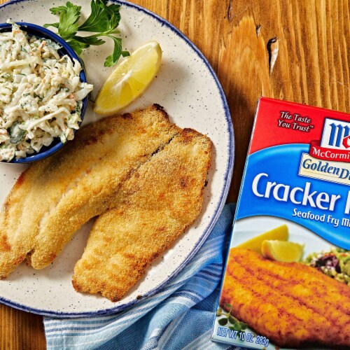 McCormick Golden Dipt Cracker Meal Seafood Fry Mix Perspective: bottom