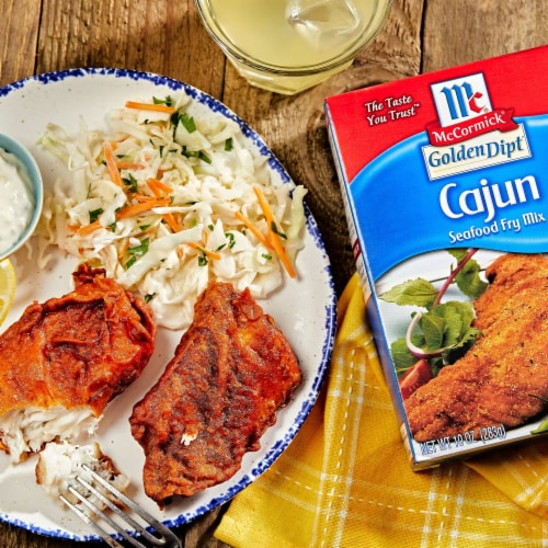McCormick Golden Dipt Cajun Style Seafood Fry Mix Perspective: bottom