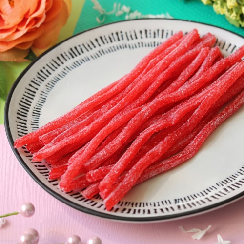 Sour Punch King Size Tray Strawberry Candy Straws Perspective: bottom
