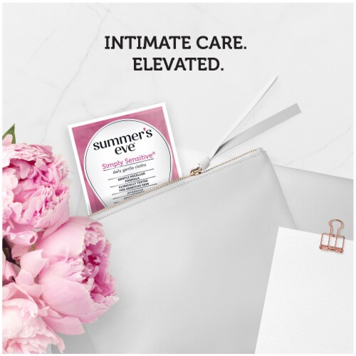 Summer's Eve Simply Sensitive Feminine Wipe Perspective: bottom