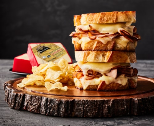 Boar's Head Sharp Wisconsin Cheddar Cheese Perspective: bottom