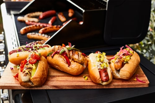 Boar's Head Bratwurst Chicken Sausage Perspective: bottom