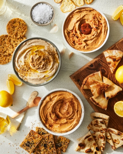 Boar's Head Roasted Garlic Hummus 10 oz Perspective: bottom