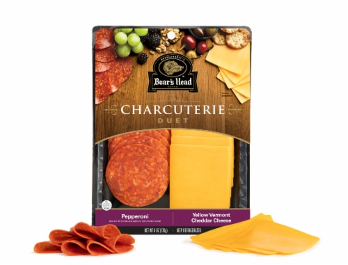 Boar's Head Charcuterie Duet: Pepperoni & Vermont Cheddar Cheese Perspective: bottom